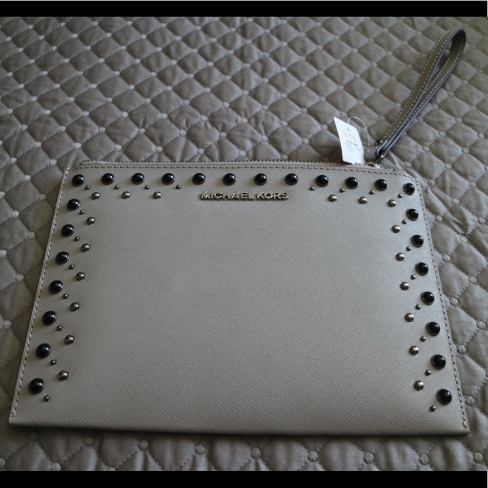 Gray Michael Kors Jet Set Travel XL Zip Clutch
